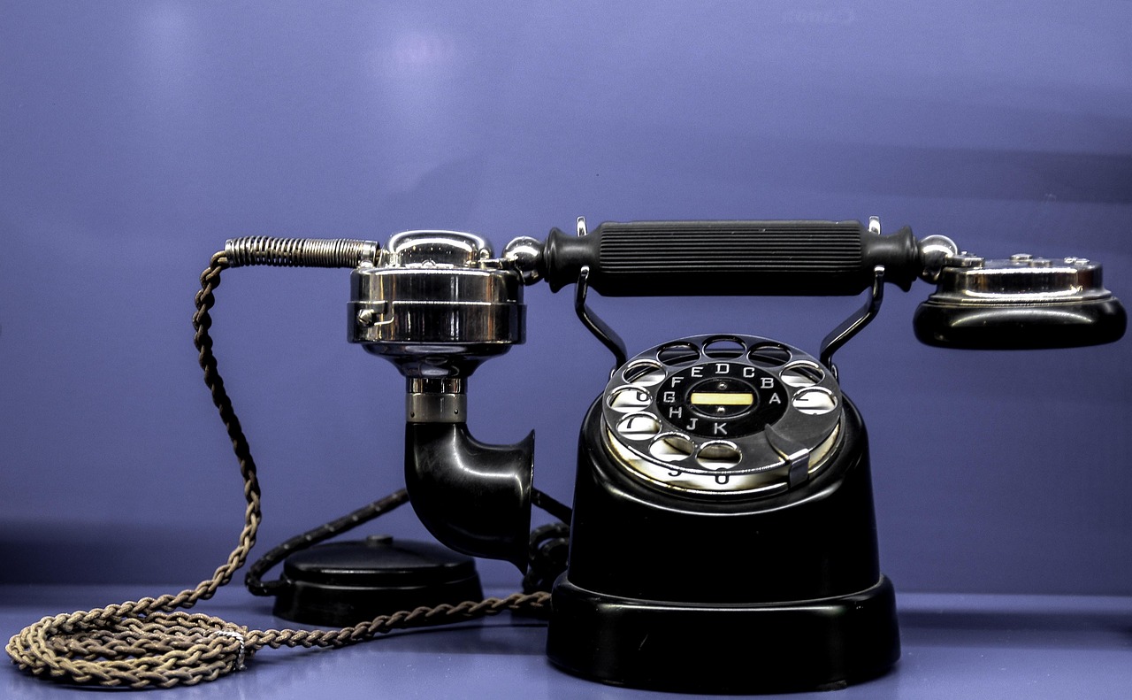 phone, make a phone call, communication, call up, select, antique, nostalgic, to speak, phone, phone, phone, phone, phone, communication, communication